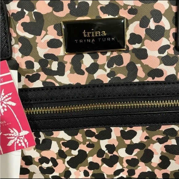 Trina Turk Floral Print Tote NWT - Picture 5 of 12